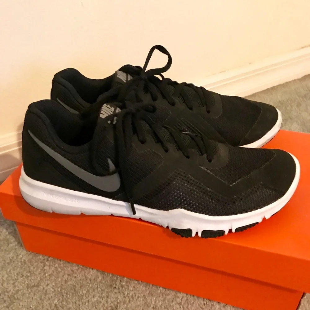Nike mens flex